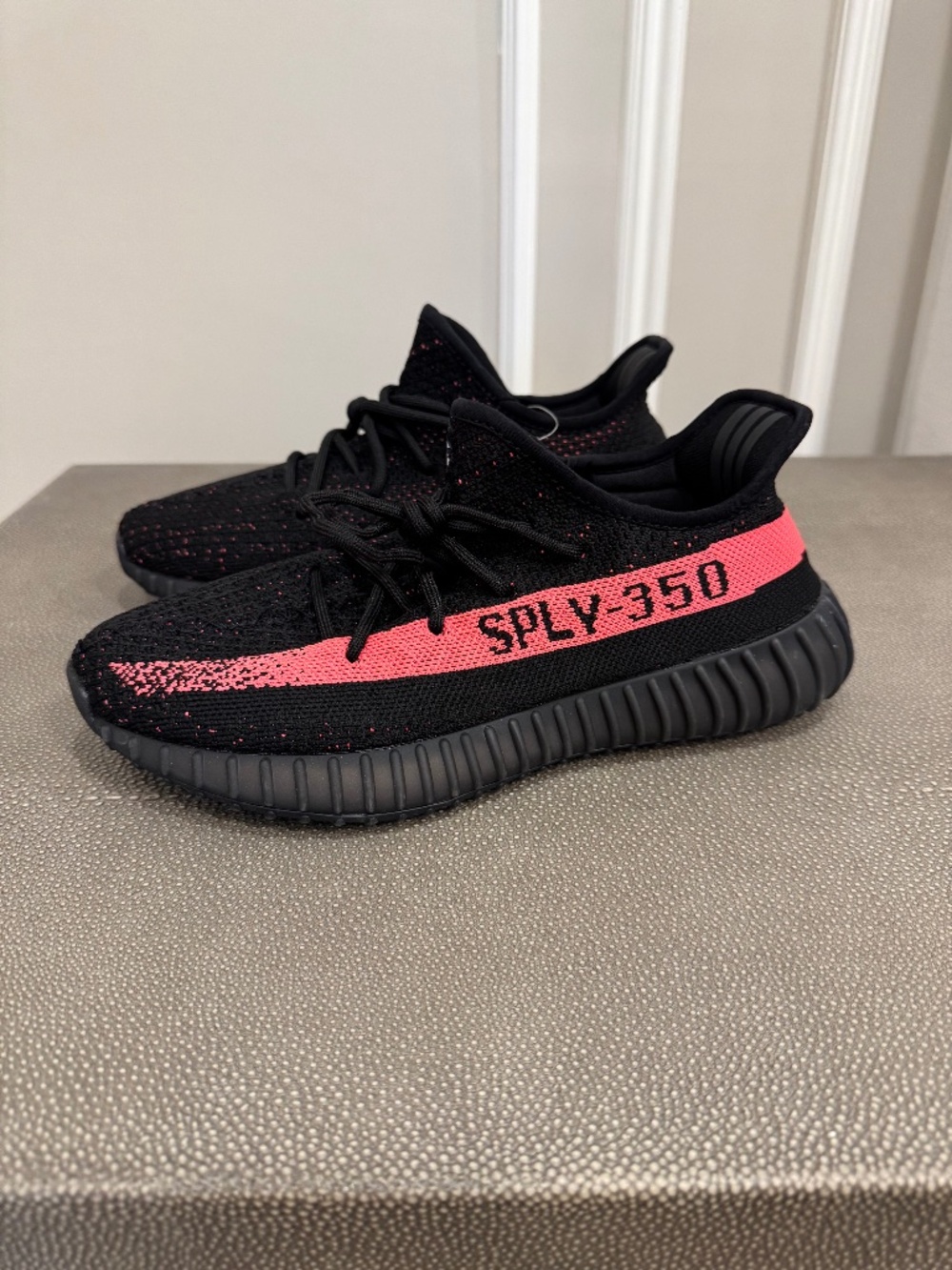 NEW Adidas Yeezy Boost 350 V2 Core Black Red W7.5/M6.5